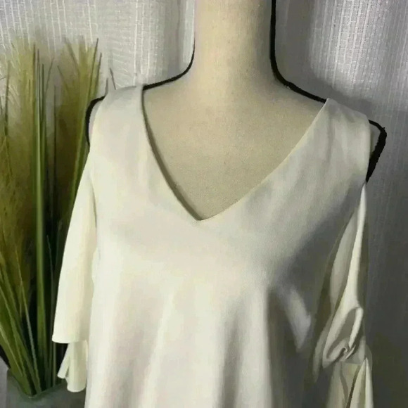 Boston Proper Women’s M Heavy Ivory Cold Shoulder V Neck Dressy Lined Tunic Top - Picture 2 of 10